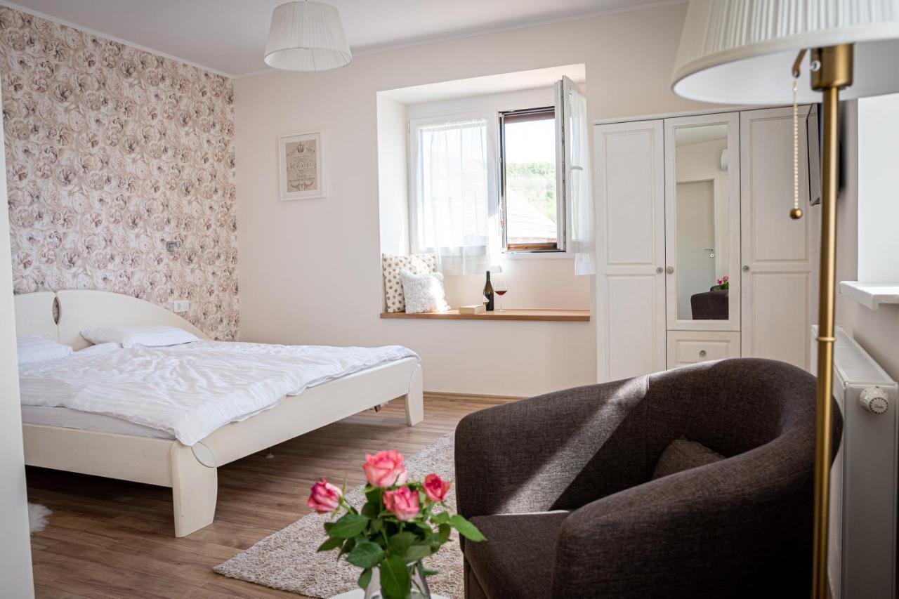 Szigligeti Mandula Kert Vendeghaz Apartment Bagian luar foto